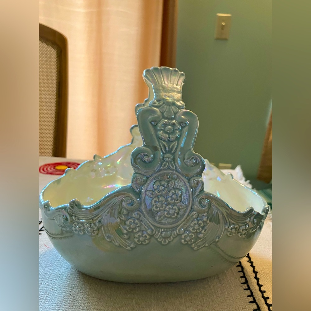 Ceramic basket